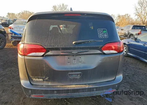 2018 Chrysler Pacifica Touring Plus z USA, uszkodzony, nr VIN 2C4RC1FG8JR228831